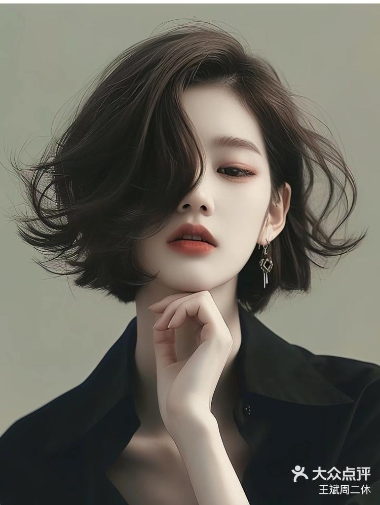 简约短发御姐高级感黑色系