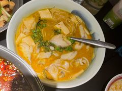 -麻六记(凤凰汇店)