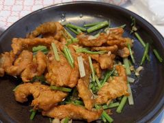 -阿瓦山寨·湘菜现炒·剁椒鱼头王(咸阳总店)