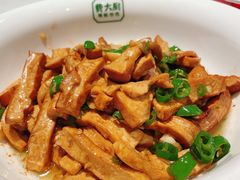 -费大厨辣椒炒肉(太平老街店)