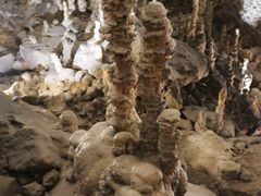 -波斯托伊纳溶洞