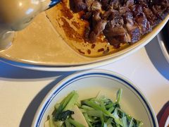 -八府香鸭·啫啫煲(华山路店)