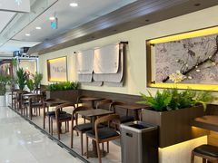 -奎屯友好时尚购物中心