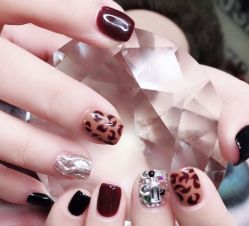 -Halo美甲美睫