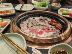 -梨花甄选自助烤肉(小寨原力场店)