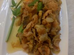 -山珍王国·云南野生菌石锅鱼