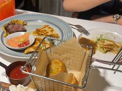 -秀儿家の小确幸融合西餐厅(万达店)