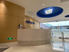 -瑞尔齿科(上海长风大悦城店)