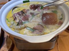 -帅巴人舅母子腊蹄民俗村
