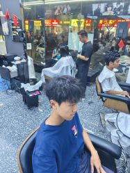-藤野造型专业烫染接发