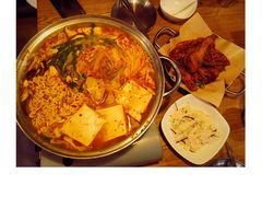 部队火锅-富乐满韩国正宗炸鸡韩国料理(虹泉路店)