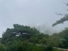-黄山光明顶山庄