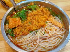 -柳州肥姨妈大骨螺蛳粉(东靖路店)