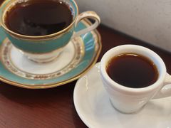 -Café Monson