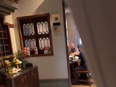 -川流不息·地道川菜·小龙虾(松东路店)