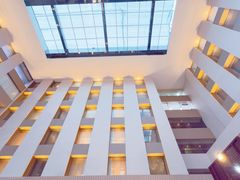 -朗丽兹自助餐厅