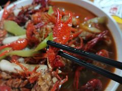 -茸梅路右拐龙虾-农家菜(松江店)