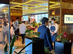 -大中华希尔顿酒店-念自助餐·嗨啤·小龙虾