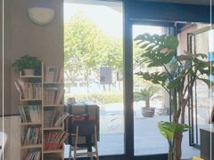 靠窗位-必胜客(漕宝路店)