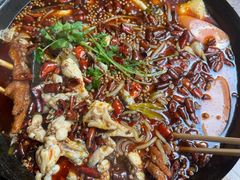 -鸿顺老铁锅美蛙鱼府(解放碑店)