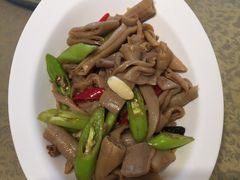 -赶海部落海鲜城(海阳路店)