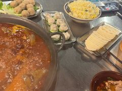-鹿鸣山草本茶香火锅(园西路店)
