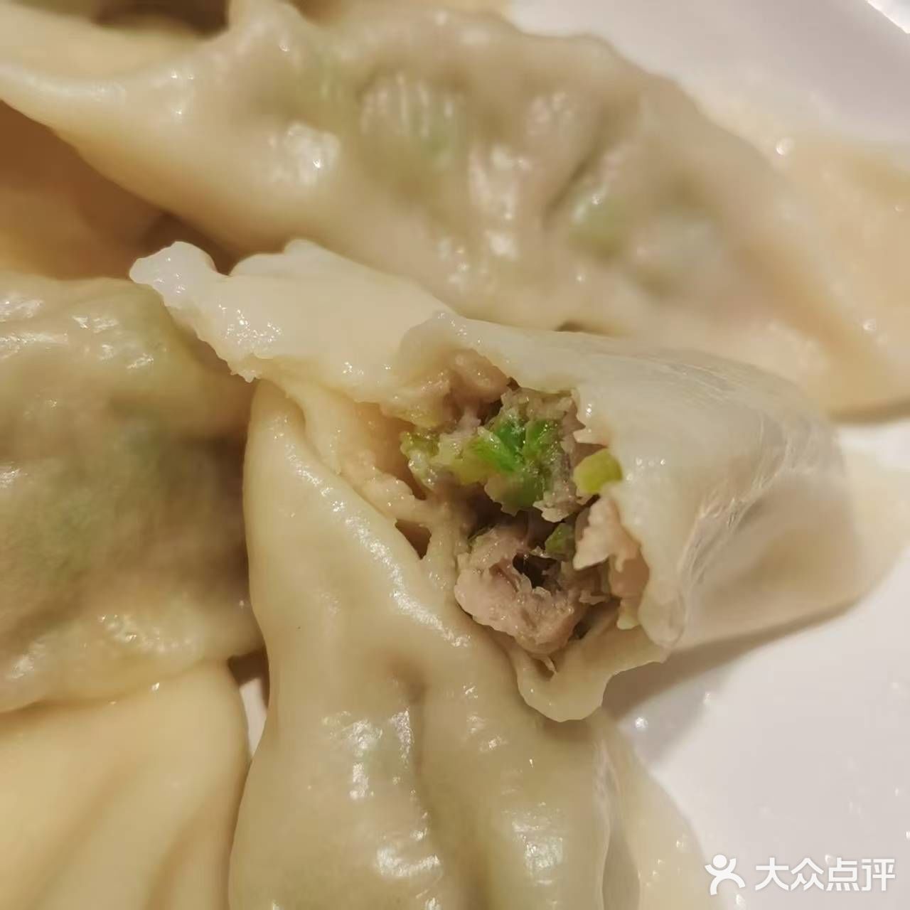 咥饺子