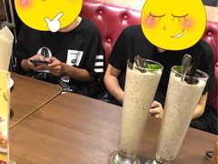 -拉亚汉堡经典餐厅(商城路店)