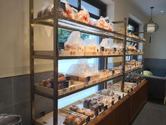 面包甜点陈列柜-申氏糕点(三好街店)