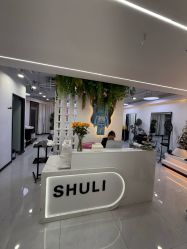-V7 HAIR SALON
