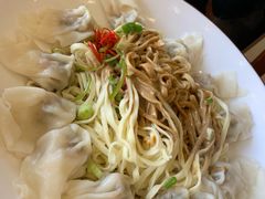 云吞面-天天初二·天津传统捞面·天津特色菜(凌奥总店)