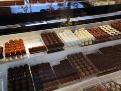 -Laderach 莱德拉(上海环贸iapm店)