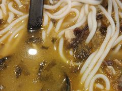 -蒙自源米线大王(信利城市广场店)