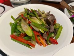 酸木瓜炒牛肉-紫滇源云南生态菜(丹凤街店)