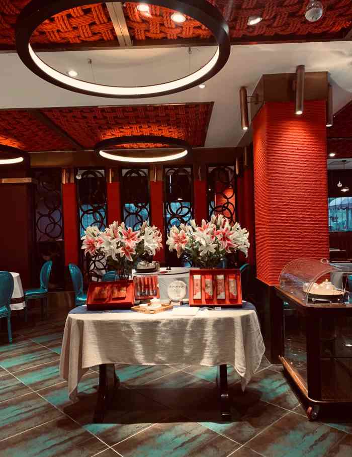 红顶食府(老报馆店)-"第一次到老报馆这边的红顶,菜品味道还是不.