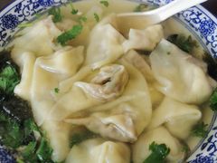 馄饨-吕氏馄饨包子大排档