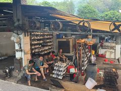 -满記土窑烧鷄波浪山莊