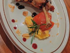 油封鸭腿配黄油土豆泥-CRAZYONES西班牙海鲜饭(上海美罗城店)