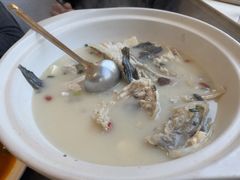 浓汤鱼头-浔味·山屿湖·正宗淳牌全鱼宴老字号