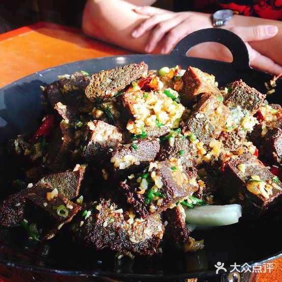董二宝湖南菜馆(学伟绿色家园店)