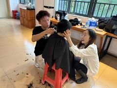 -首脑美容美发化妆美甲培训学校(龙岗校区)