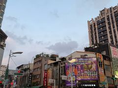 -六合夜市