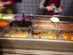 自助取餐区-三兄弟高炉烧饼