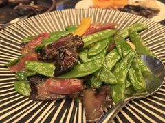 荷兰豆炒腊味-新天世纪中餐厅