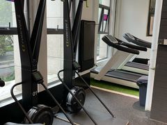 -汗水空间私教健身连锁(SM广场店)
