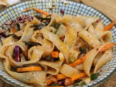 凉皮-曾笼笼牛肉饼