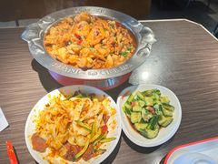 -胖哥俩肉蟹煲(上海悦荟广场店)