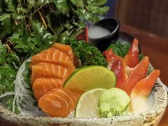 三文鱼腩刺身-鳗鱼家·深夜食堂(军博店)