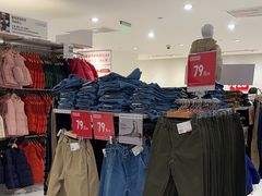 -优衣库(上海正大广场店)