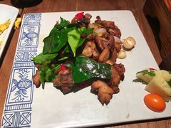 -云海肴·汽锅鸡·云南菜(天山百盛优客店)